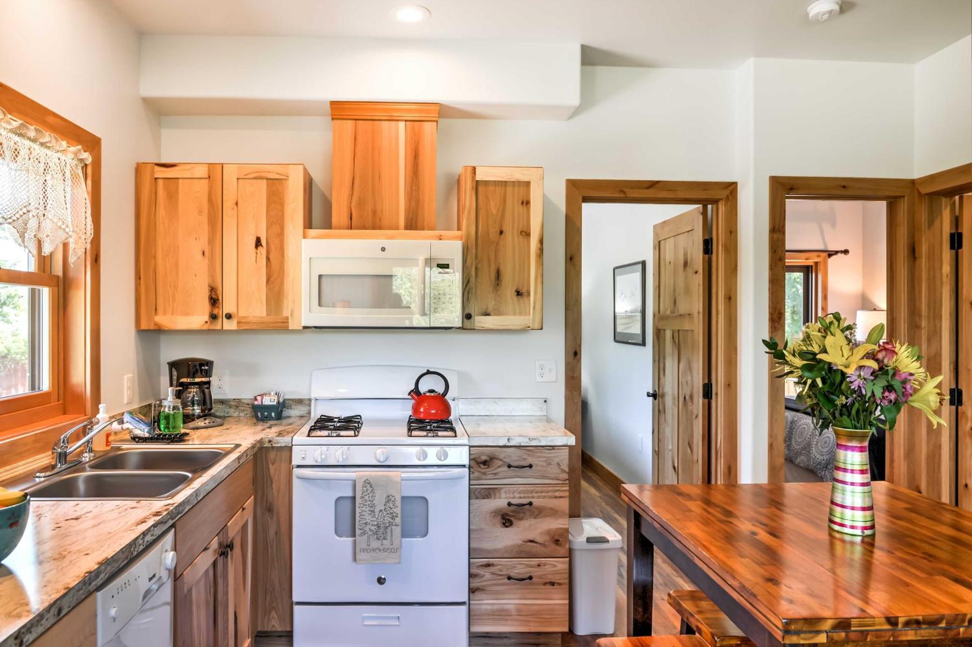 Columbia Falls Vacation Rental 10 Mi To Whitefish Екстер'єр фото